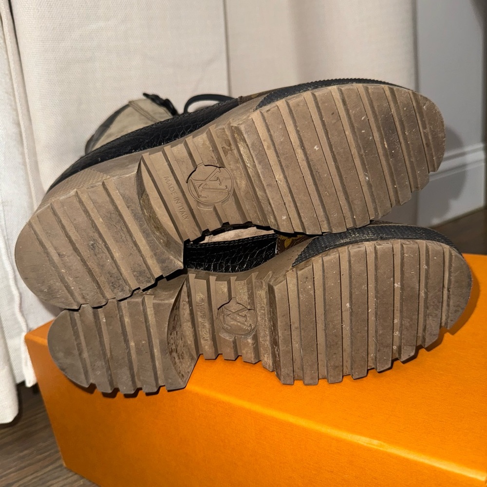 Louis Vuitton combat boots - Picture 7 of 7